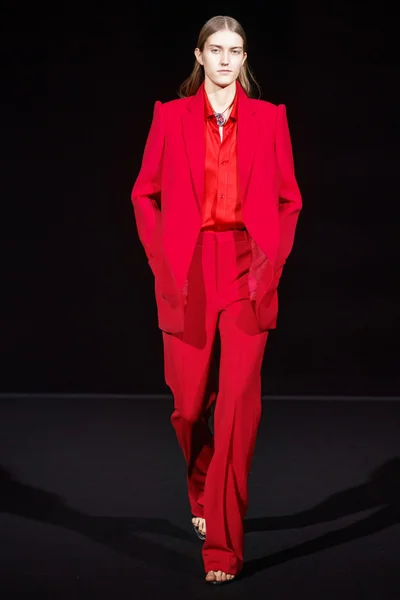 Look 7